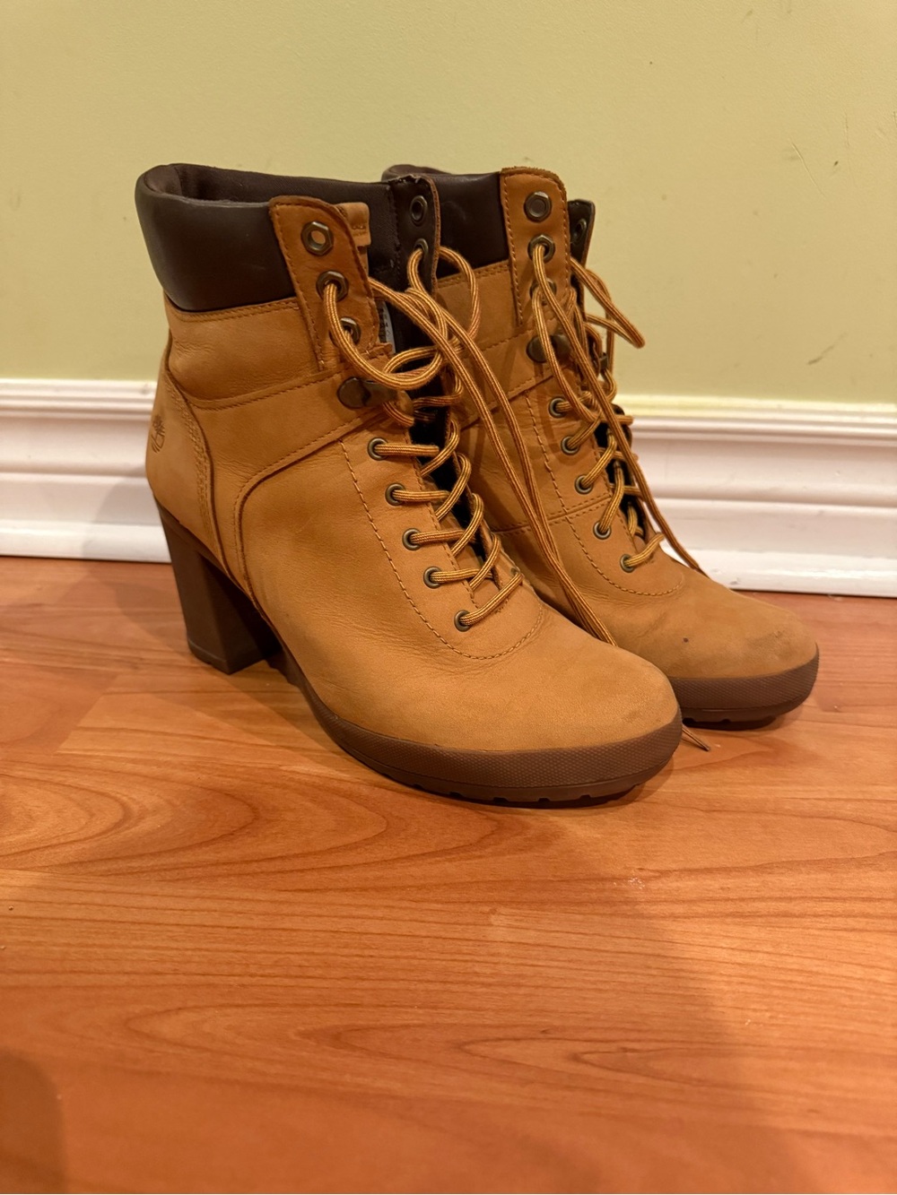 Timberland Wheat Lace-Up Heeled Ankle Boots